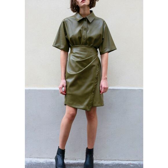 The Frankie Shop - Zoeyy Faux Leather Wrap Dress /Green /M - Picture 1 of 7